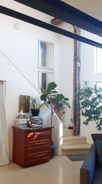 STAIRS TO LOFT - 2934 Ford St
