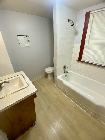 Building Photo - 94 Brighton Dr