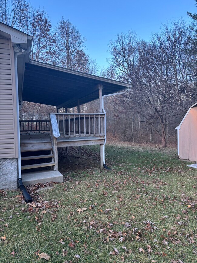 Building Photo - 1015 Katta Trce