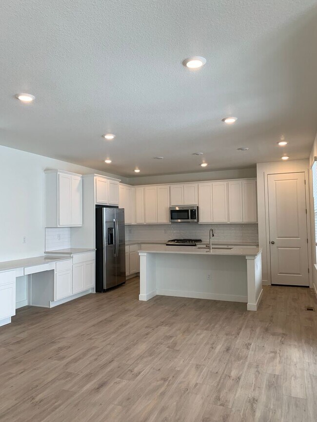 Building Photo - 8099 Mount Kataka St