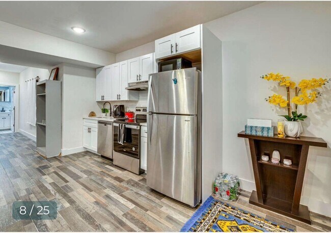 Building Photo - 65 Corbin Ave