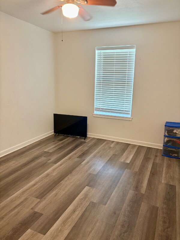 Building Photo - 212 Cape Conroe Dr