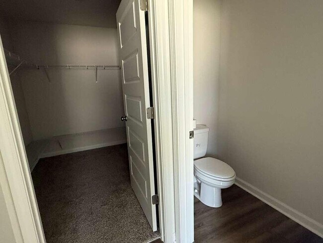 Building Photo - 5509 Silverbell Dr