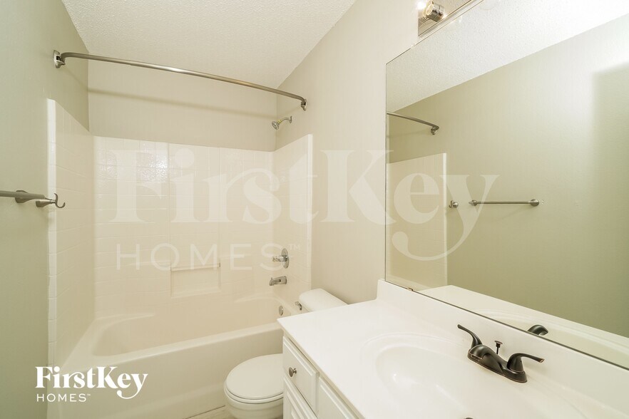 Building Photo - 8024 Mourning Dove Dr