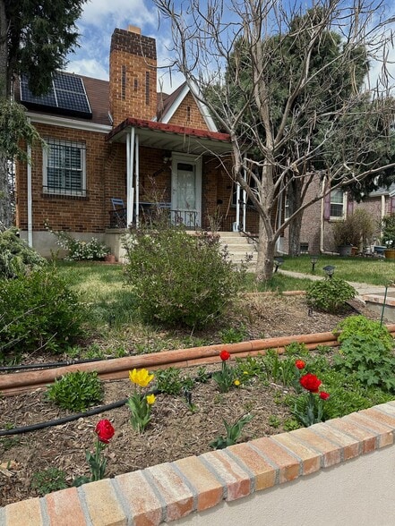 Building Photo - 3423 St Paul St