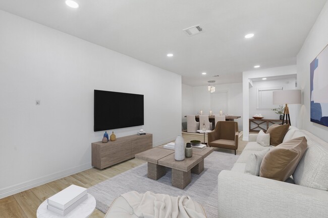 Building Photo - 6315 Thrush Dr