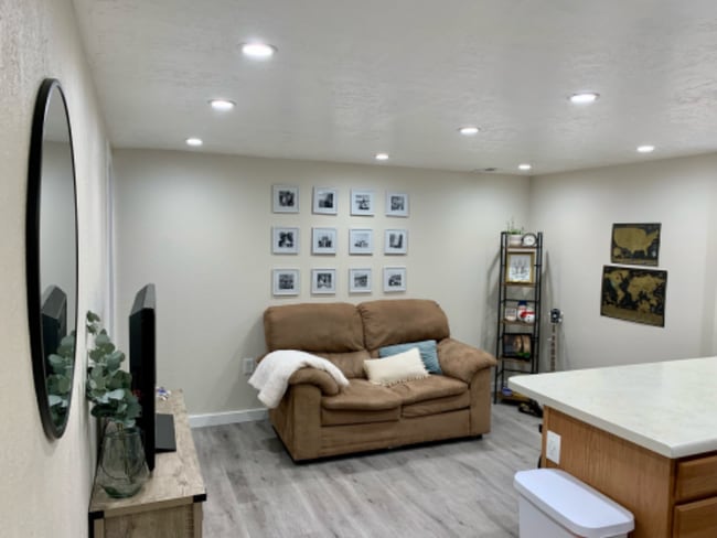 Building Photo - 138 W 800 N St