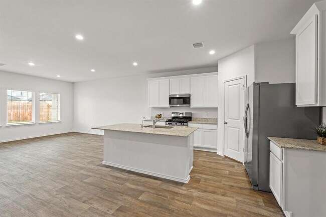 Building Photo - 30807 Khepri Ct