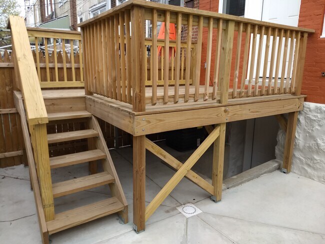 Building Photo - 5836 Alter St