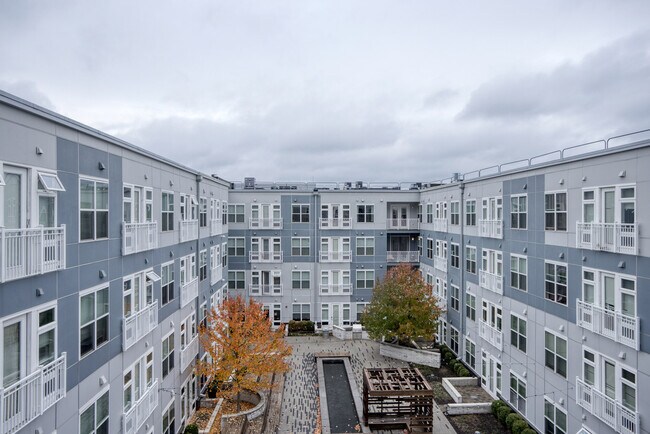 Building Photo - 445 Artisan Way