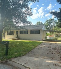 Building Photo - 8602 Gwin Dr