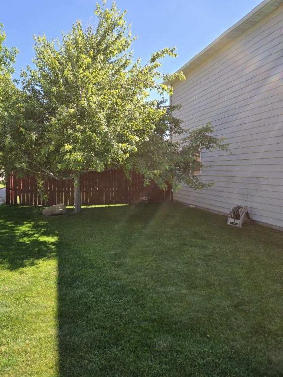 Building Photo - 3302 Laredo Dr