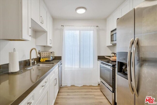 Building Photo - 13109 Summertime Ln