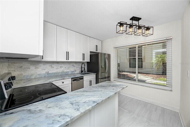 Building Photo - 2207 Belleair Rd