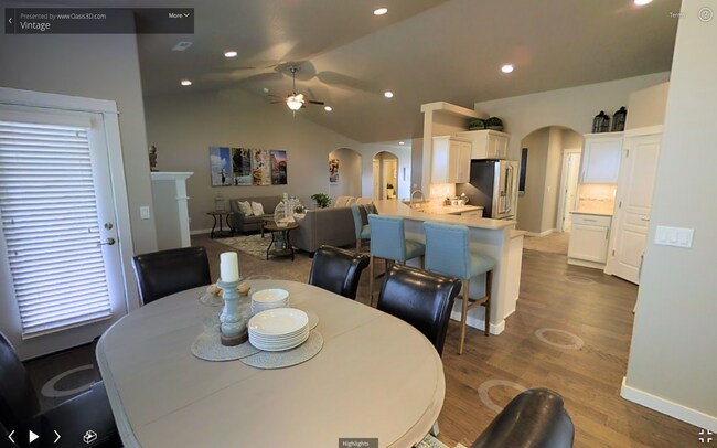 Building Photo - 4742 SW Volcano Ave