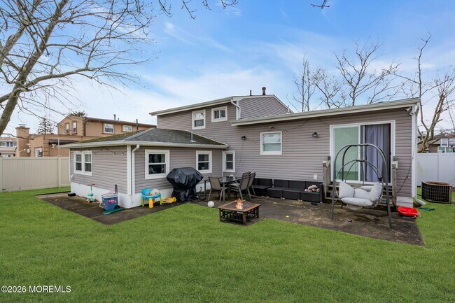 Building Photo - 56 Grace Dr