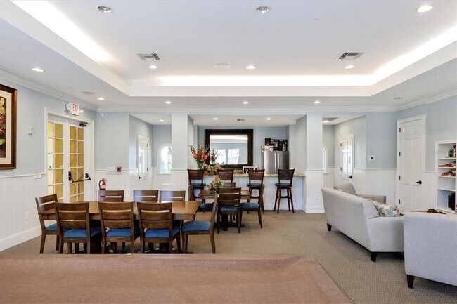 Building Photo - 5691 Bentgrass Dr