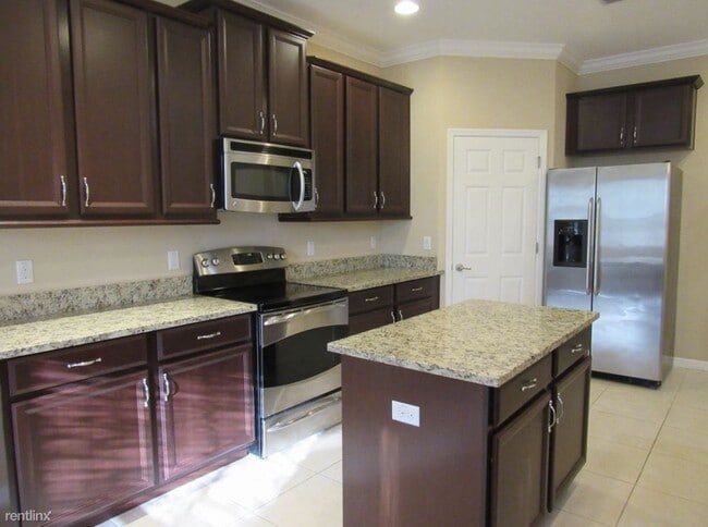 Building Photo - 644 Venice Place