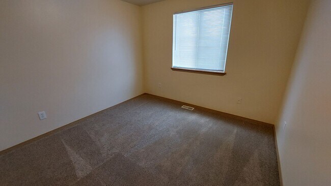 Building Photo - 6810-CDilgard