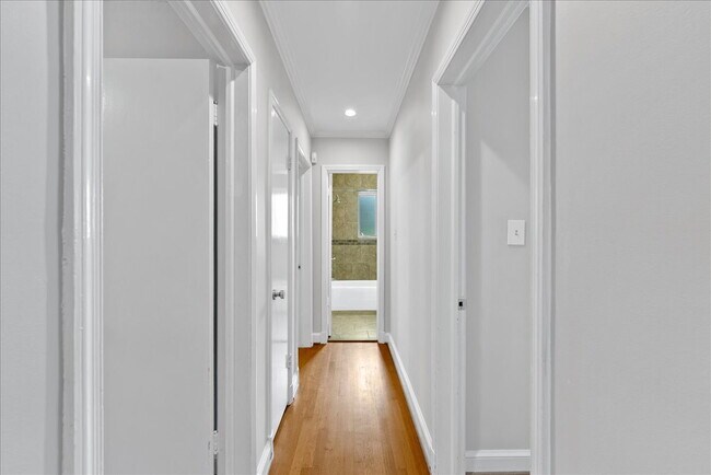 Building Photo - "Charming 4-Bed Retreat with Granite Kitch...