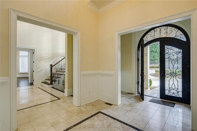 Building Photo - 35 Mt Paran Rd NW