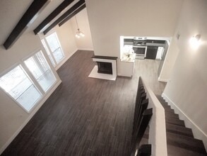 Building Photo - Stunning All Upgraded 2/2 Condo x Rent @ Winter Park Village next to Full Sail !