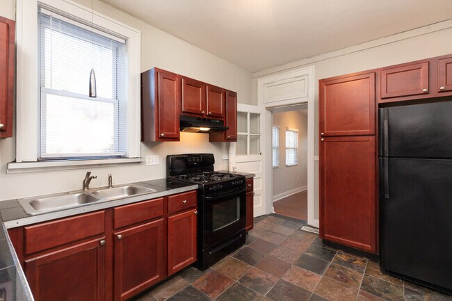 Building Photo - 4710 Arsenal St