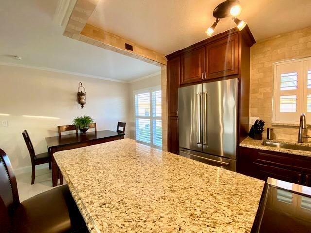 Building Photo - 731 Hummingbird Way