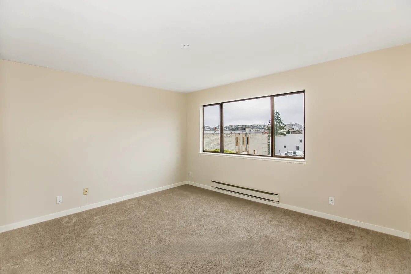Master Bedroom - 2185 Bush St