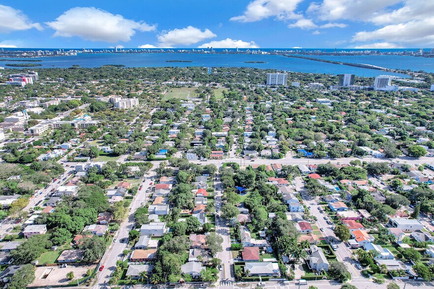 Building Photo - 47 NW 45th Ave