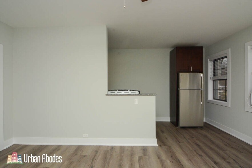 Building Photo - 730 Judson Ave