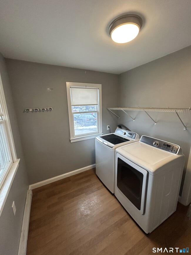 Building Photo - 62 W Elderkin Ave