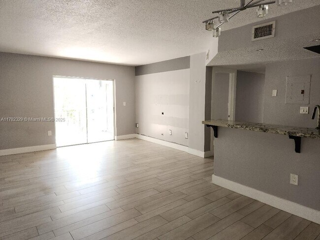 Building Photo - 8610 SW 212th St