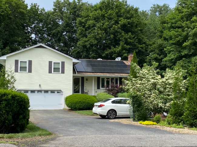 Building Photo - 191 Potter Rd