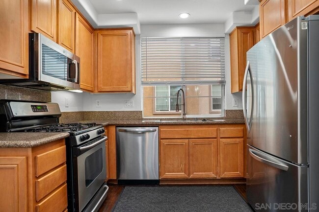 Building Photo - 644 Hatfield Dr