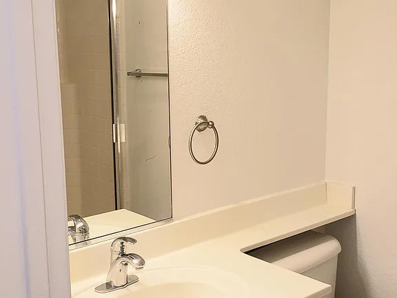 Building Photo - 1517 Laurel Grove Dr