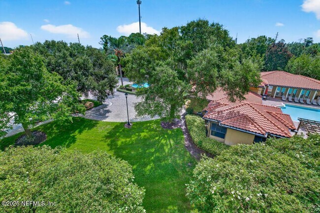 Building Photo - 4300 S Beach Pkwy