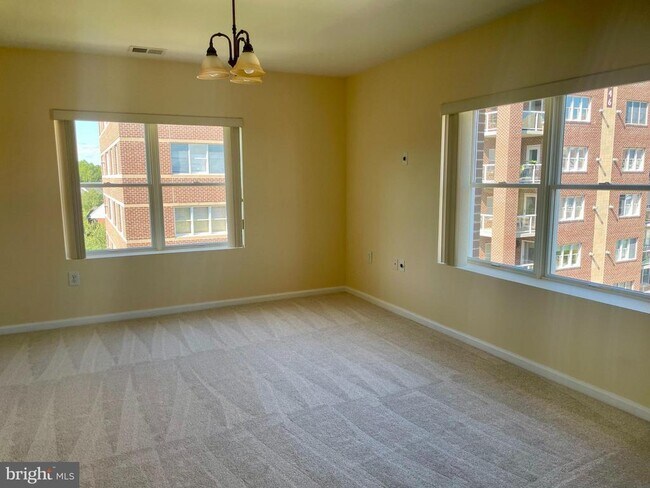 Building Photo - 12251 Roundwood Rd