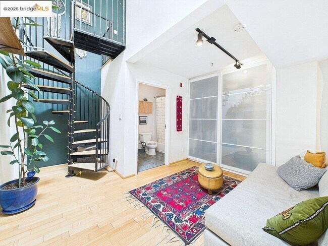 Building Photo - 3116 Adeline St