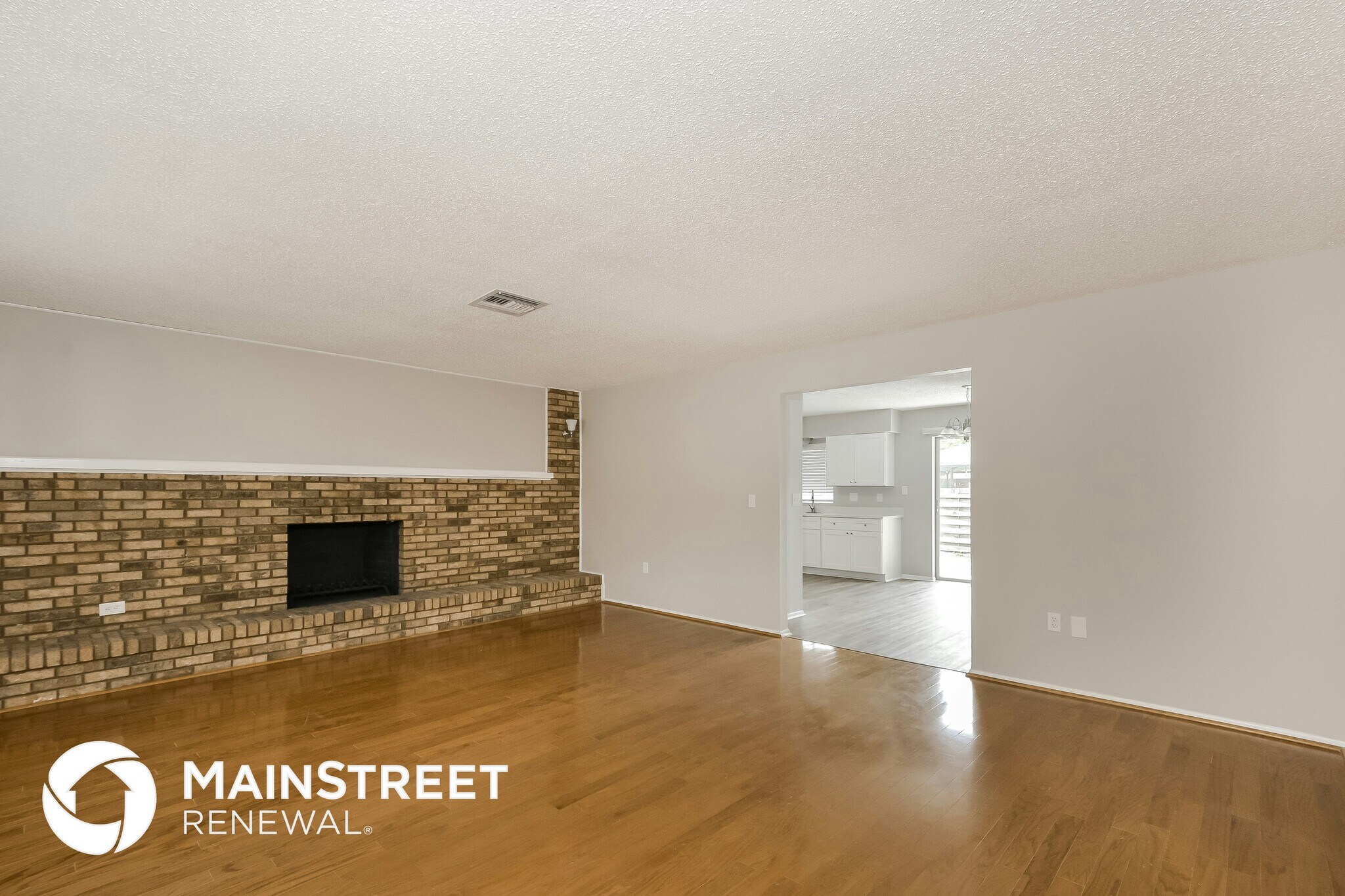 Building Photo - 4715 Almanza Ave