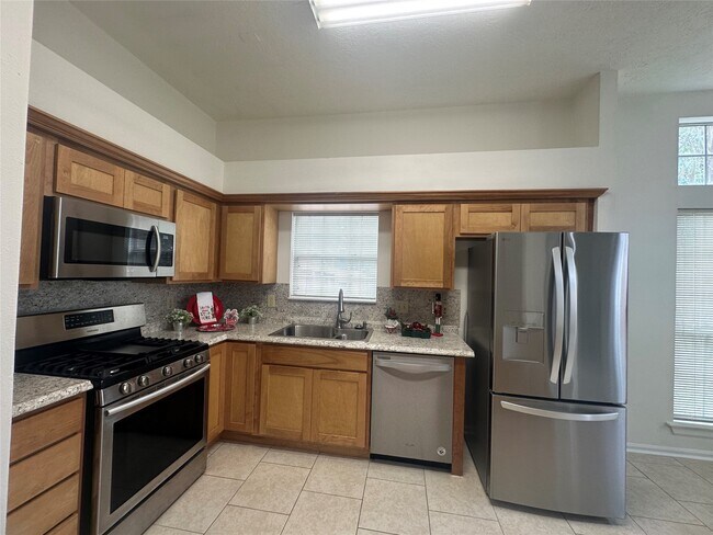 Building Photo - 14202 Misty Knoll Ct