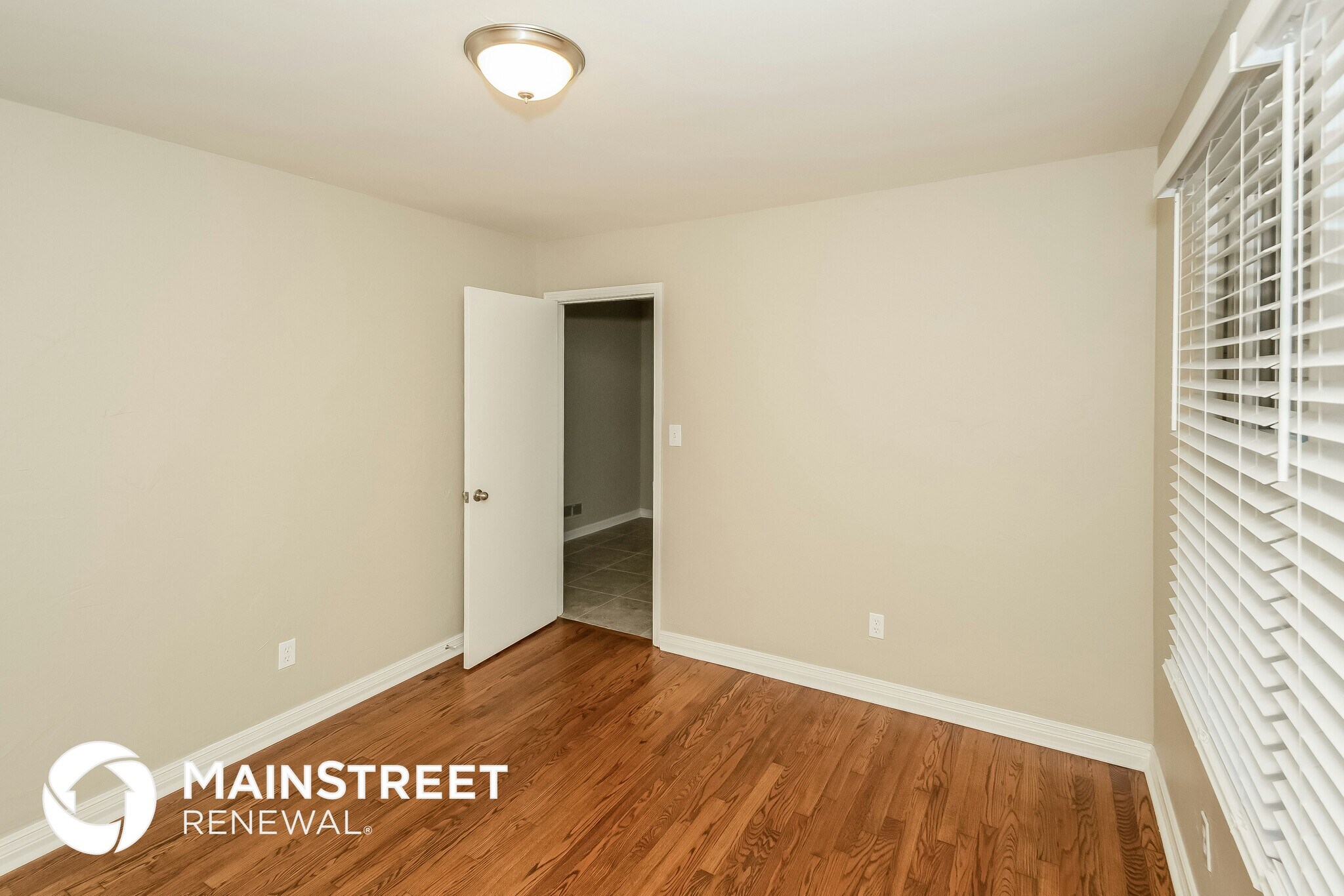 Building Photo - 513 Goldenrod Dr