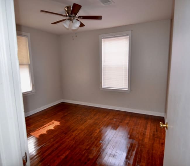 Building Photo - 4378 Dawson Dr