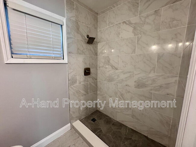 Building Photo - 1320 Beulah Rd