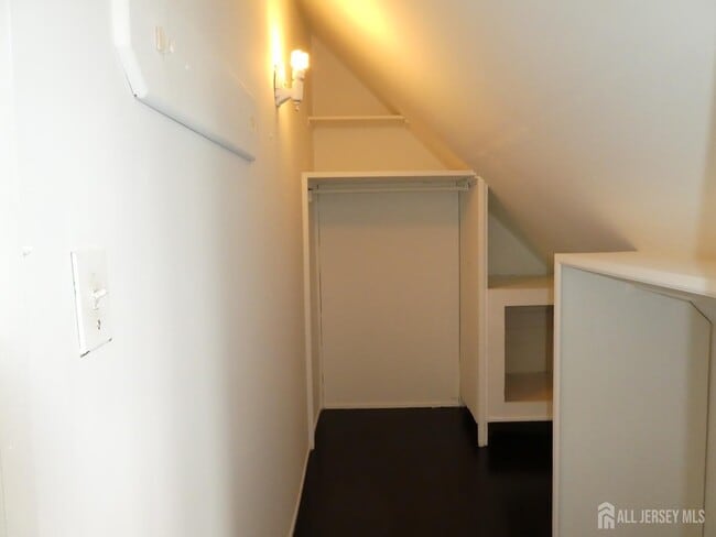 Building Photo - 1354 Stelton Rd