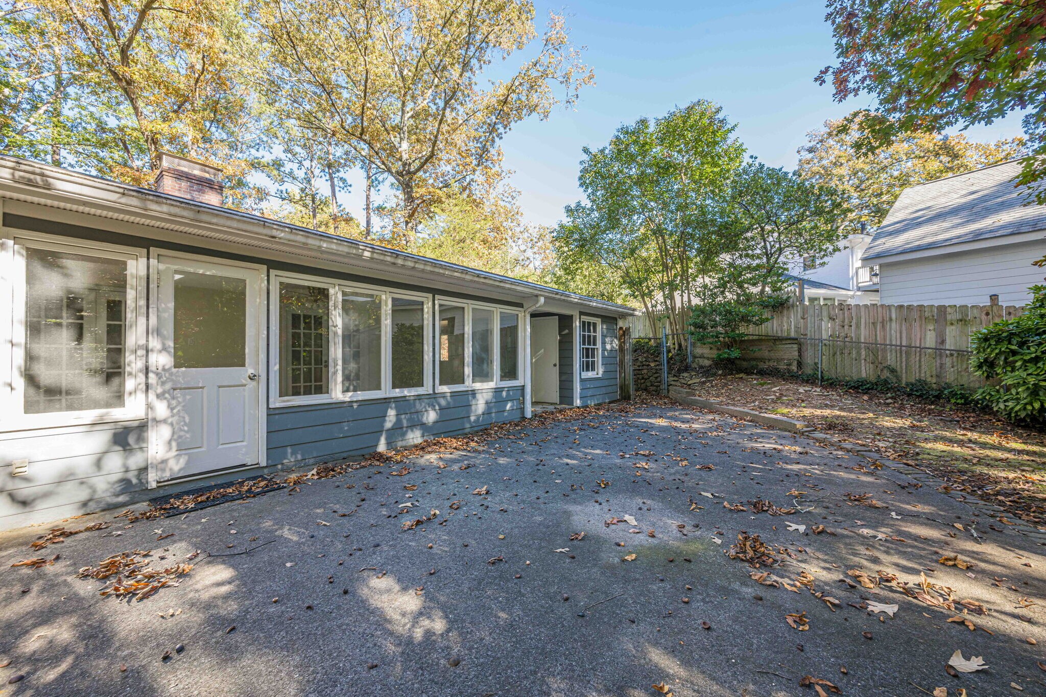 Building Photo - 6640 Williamson Dr