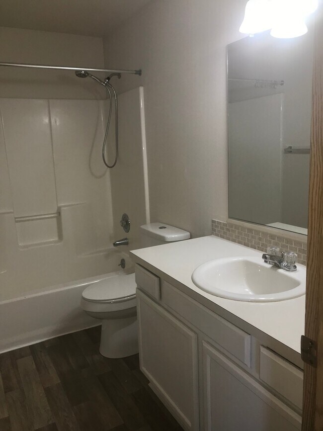 Building Photo - This one level charmer won't last long! 3 ...