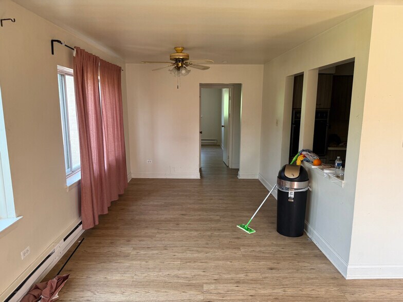 Building Photo - 2555 E Ballard Rd