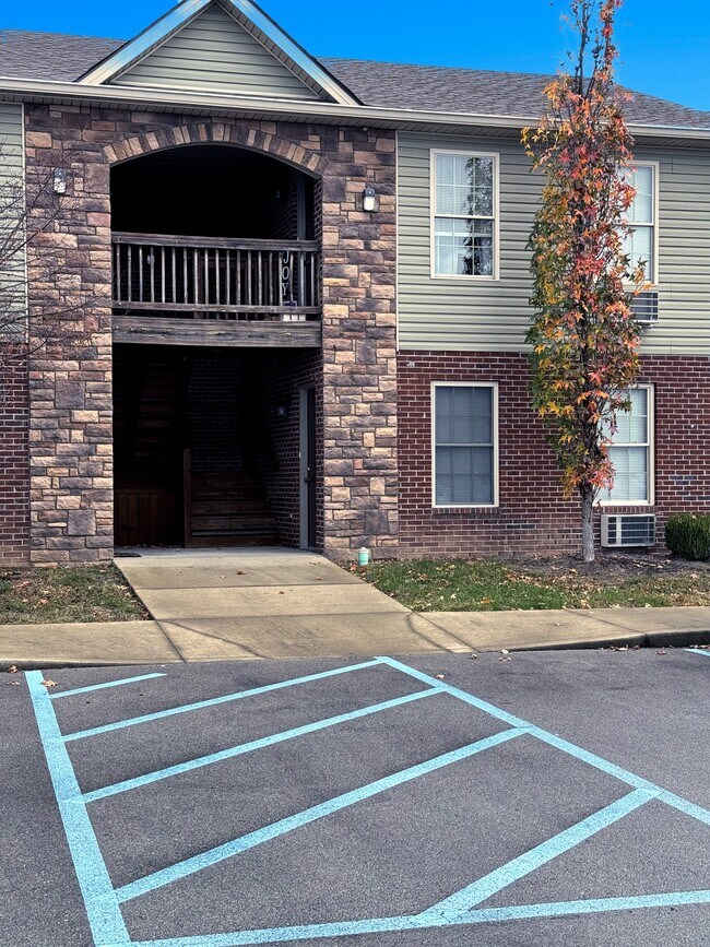 Primary Photo - Richmond Green Apartments