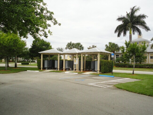 Building Photo - 1825 Bridgepointe Cir